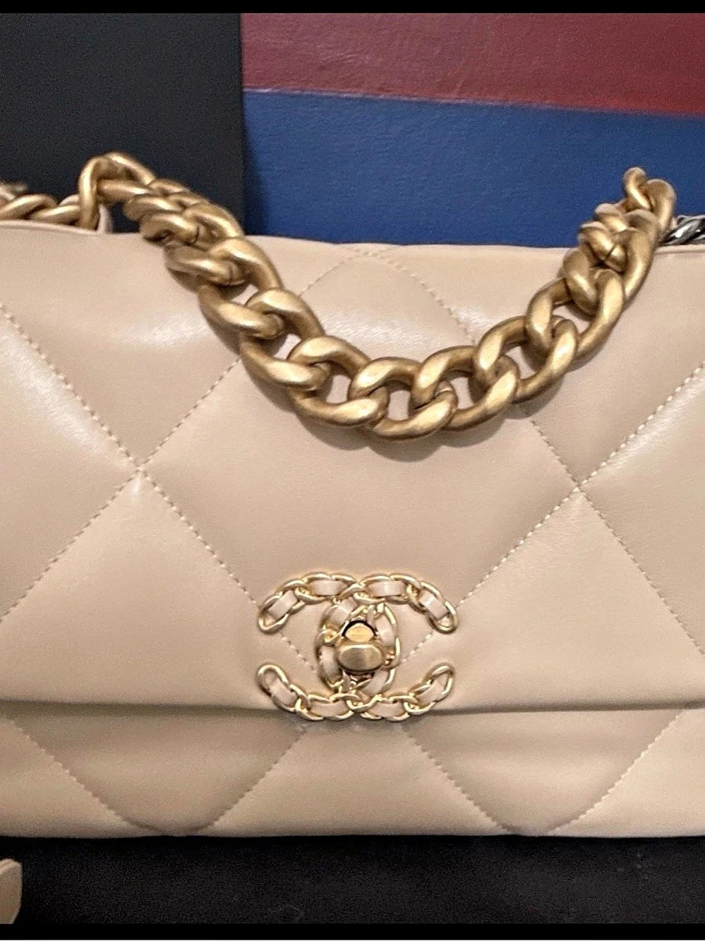 NEW Chanel 19 Flap Bag Shoulder Bag with Microchip